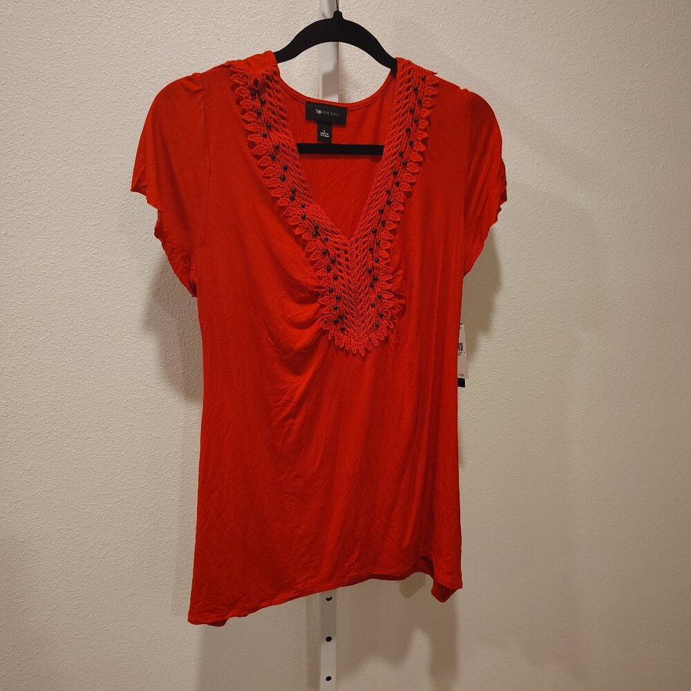 AB Studio Women's Red Top Size Large NWT Deep V-Neck Short Sleeve Beads - Picture 3 of 11